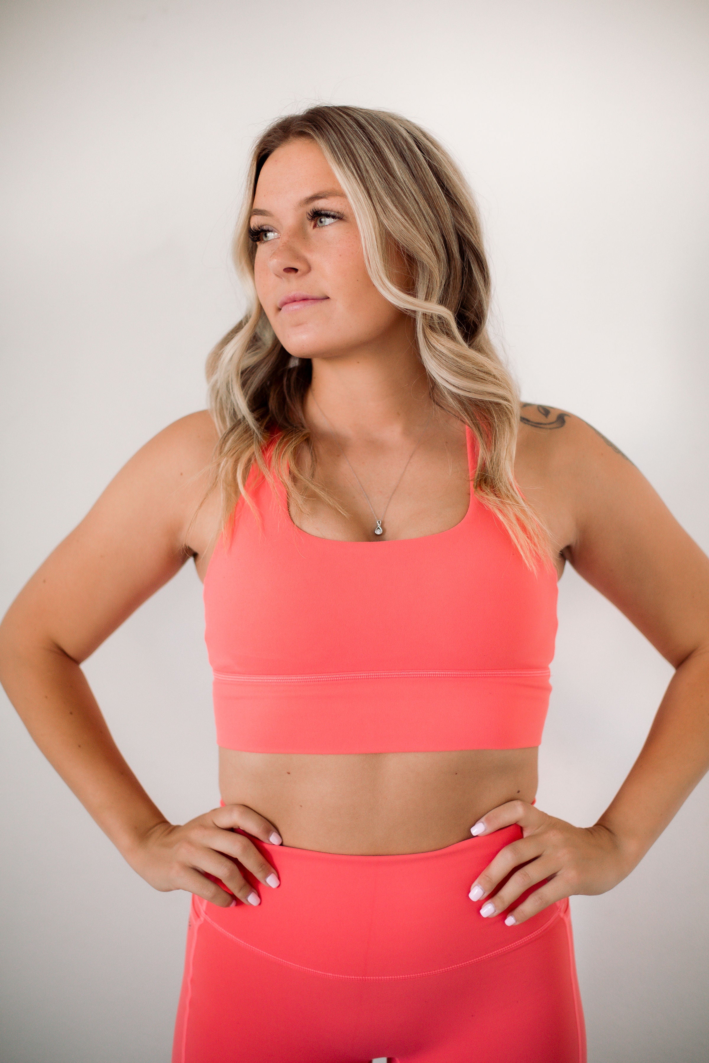 Koral deals Bra Motive Scuba Crop Top Rose